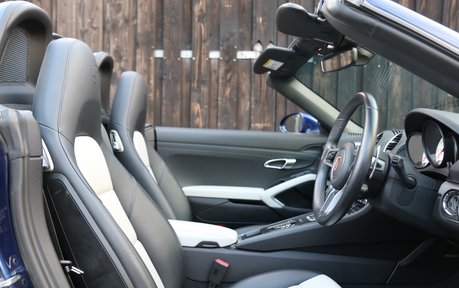 Porsche 718 Boxster PDK - Sports Exhaust, PDLS, Rev Camera and More 16