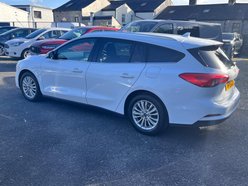 Ford Focus 1.0T EcoBoost Titanium Euro 6 (s/s) 5dr 4