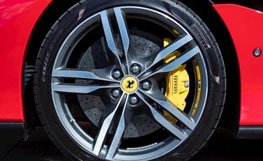 Ferrari Portofino 12