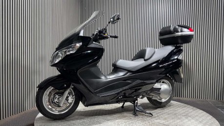 Suzuki Burgman AN 2009 ONLY 5K MOT SEPTEMBER 2027 1 OWNER MAXI SCOOTER 5