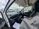 Peugeot e-Partner AUTO 50Kwh [SOLD KH] SWB L1H1 LR Professional Premium Plus Air Con Sensors 12