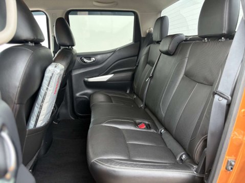 Nissan Navara 2.3 Navara Tekna dCi Auto 4WD 5dr 70