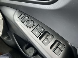 Hyundai IONIQ 1.6 IONIQ Premium SE FHEV Semi-Auto 5dr 73
