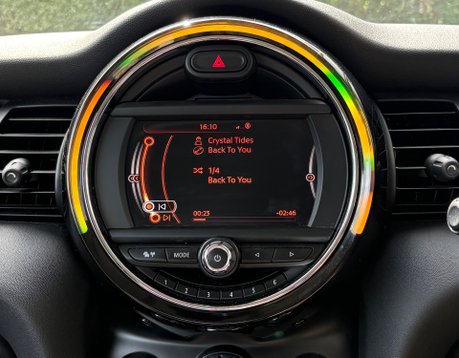 Mini Hatch One 1.5 Petrol Manual Media pack - NAVIGATION - REAR PARK - LOW INSURANCE 14