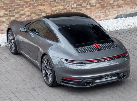 Porsche 911 Carrera 4S (992) 9