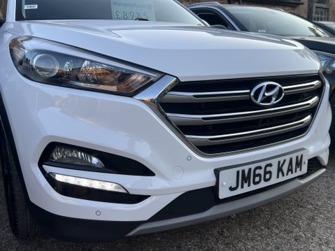 Hyundai TUCSON 1.7 CRDi Blue Drive Premium SUV 5dr Diesel DCT Euro 6 31