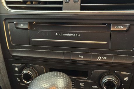Audi A4 2.0 TFSI S line Estate 5dr Petrol S Tronic quattro Euro 5 (s/s) (211 ps) 54