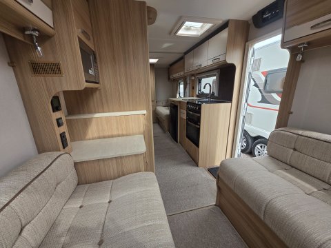 Coachman Vision 570 10