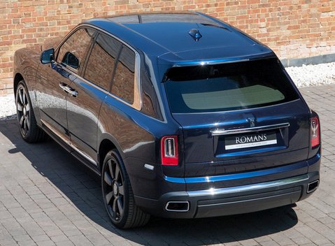 Rolls-Royce Cullinan 8