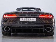 Audi R8 5.2 FSI V10 Spyder 2dr Petrol S Tronic quattro Euro 6 (s/s) (570 ps) 37