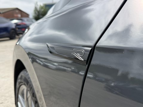 Volkswagen Golf 1.5 eTSI MHEV R-Line Hatchback 5dr Petrol Hybrid DSG Euro 6 (s/s) (150 ps) 49