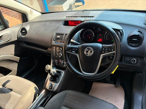 Vauxhall Meriva 1.4T 16V Exclusiv Euro 5 5dr 8