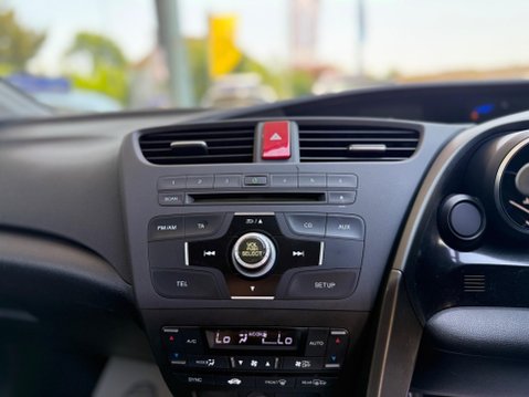 Honda Civic 1.8 i-VTEC ES Auto Euro 5 5dr 27