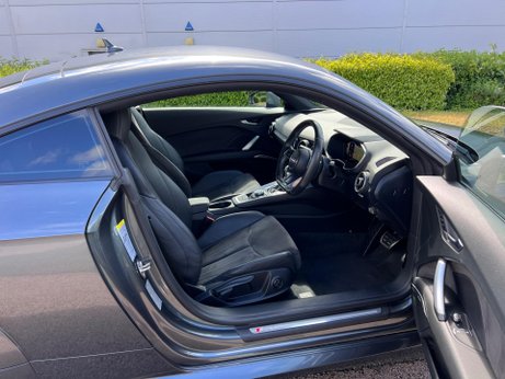 Audi TT 2.0 TFSI S line S Tronic quattro Euro 6 (s/s) 3dr 64