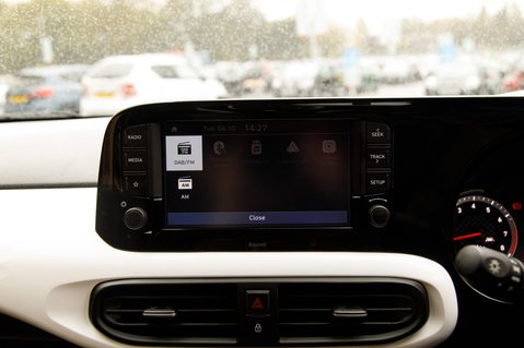 Hyundai i10 MPI PREMIUM 18