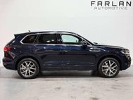 Volkswagen Touareg 3.0 TDI V6 R-Line SUV 5dr Diesel Tiptronic 4Motion Euro 6 (s/s) (286 ps) 17
