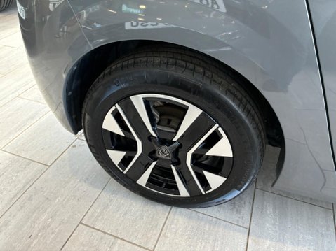 Peugeot 208 1.2 PureTech Allure Euro 6 (s/s) 5dr 11