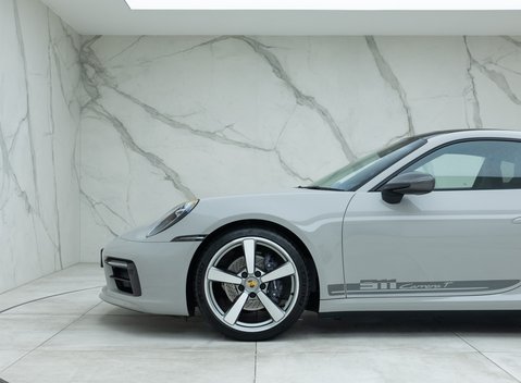 Porsche 911 Carrera T (992) 35