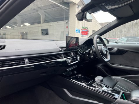 Audi A4 2.0 TFSI 35 Black Edition Saloon 4dr Petrol S Tronic Euro 6 (s/s) (150 ps) 17
