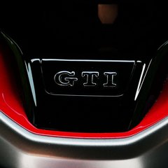 Volkswagen Golf 2.0 Golf GTi TSi Semi-Auto 5dr 1