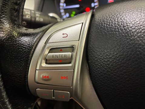 Nissan Navara 2.3 dCi Tekna 4WD Euro 6 (s/s) 4dr 32