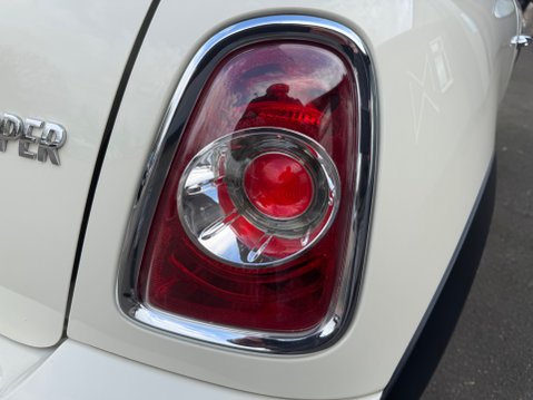 Mini Hatch COOPER 15