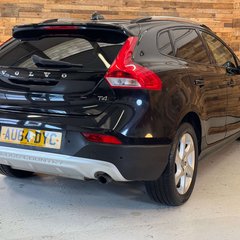 Volvo V40 1.6 T4 Lux Hatchback 5dr Petrol Powershift Euro 5 (s/s) (180 ps) 1