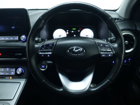 HYUNDAI KONA 2023 39KWH PREMIUM SUV 5DR ELECTRIC AUTO 10.5KW CHARGER 136 PS 39,473...
