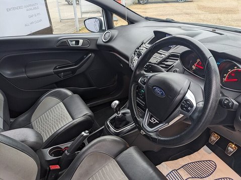 Ford Fiesta ST-3 12