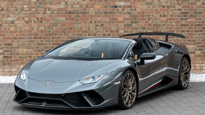 Porsche 911 Turbo S vs Lamborghini Huracán: Which Is Better?