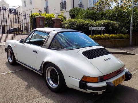 Porsche 911 CARRERA 3.2 TARGA 40