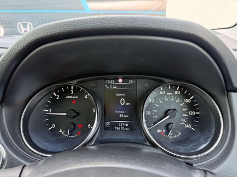 Nissan Qashqai 1.6 dCi Tekna SUV 5dr Diesel XTRON 2WD Euro 5 (s/s) (130 ps) 100