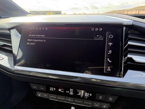 Audi Q4 40 S line SUV 5dr Electric Auto 82kWh (204 ps) 42