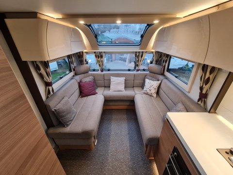 Adria Alpina 613 UC Missouri 12