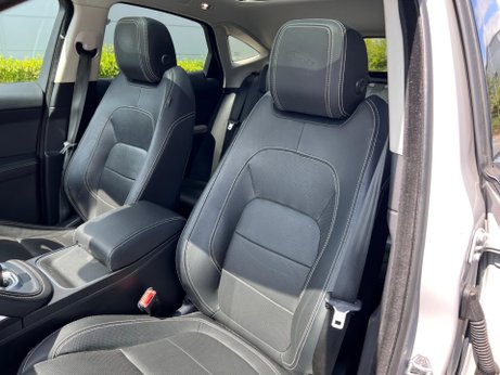 Jaguar E-Pace 2.0 P250 R-Dynamic HSE Auto AWD Euro 6 (s/s) 5dr 32