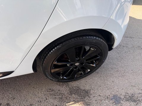 Renault Clio 1.5 dCi Dynamique S Nav Auto Euro 6 5dr 27