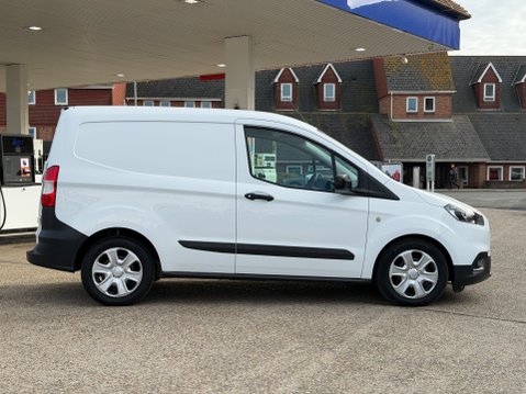 Ford Transit Courier TREND TDCI 4