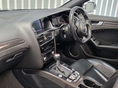 Audi RS4 4.2 FSI V8 Estate 5dr Petrol S Tronic quattro Euro 5 (450 ps) 37