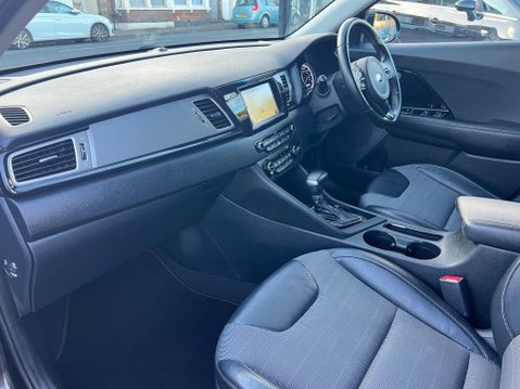Kia Niro 1.6h GDi 2 DCT Euro 6 (s/s) 5dr 22