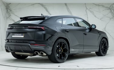 Lamborghini Urus Performante 3