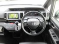 Honda Stepwagon Z RK5 + 8 SEATS 14