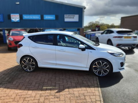 Ford Fiesta ST-LINE X 4