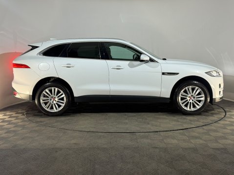 Jaguar F-Pace PORTFOLIO AWD 4