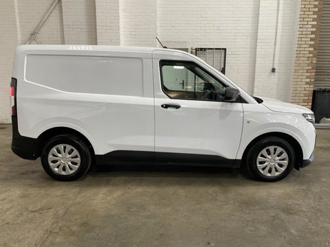 Ford Transit Courier TREND ECOBOOST 4