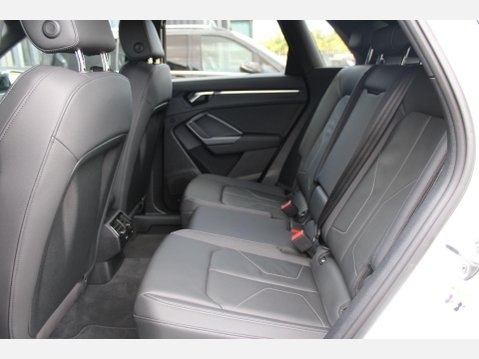 Audi Q3 TFSI S LINE BLACK EDITION 30