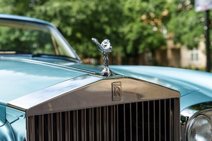 Rolls-Royce Corniche IV 11