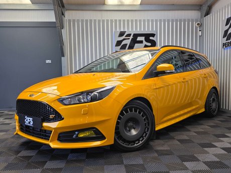 Ford Focus 2.0T EcoBoost ST-3 Estate 5dr Petrol Manual Euro 6 (s/s) (250 ps) 3