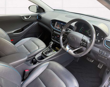 Hyundai IONIQ 1.6 IONIQ Premium SE PHEV Semi-Auto 5dr 2