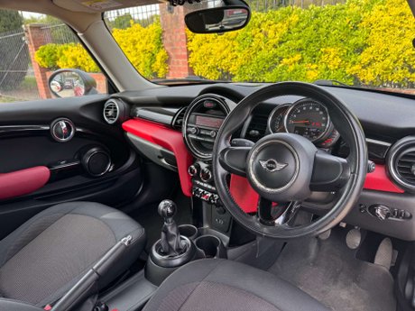 Mini Hatch 1.5 One D 3dr 23