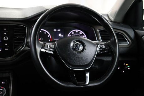 Volkswagen T-Roc DESIGN TSI 46